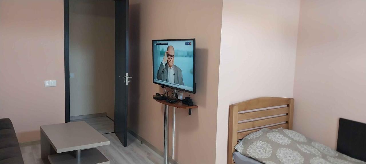 Full House Apartment Tbilisi Bagian luar foto