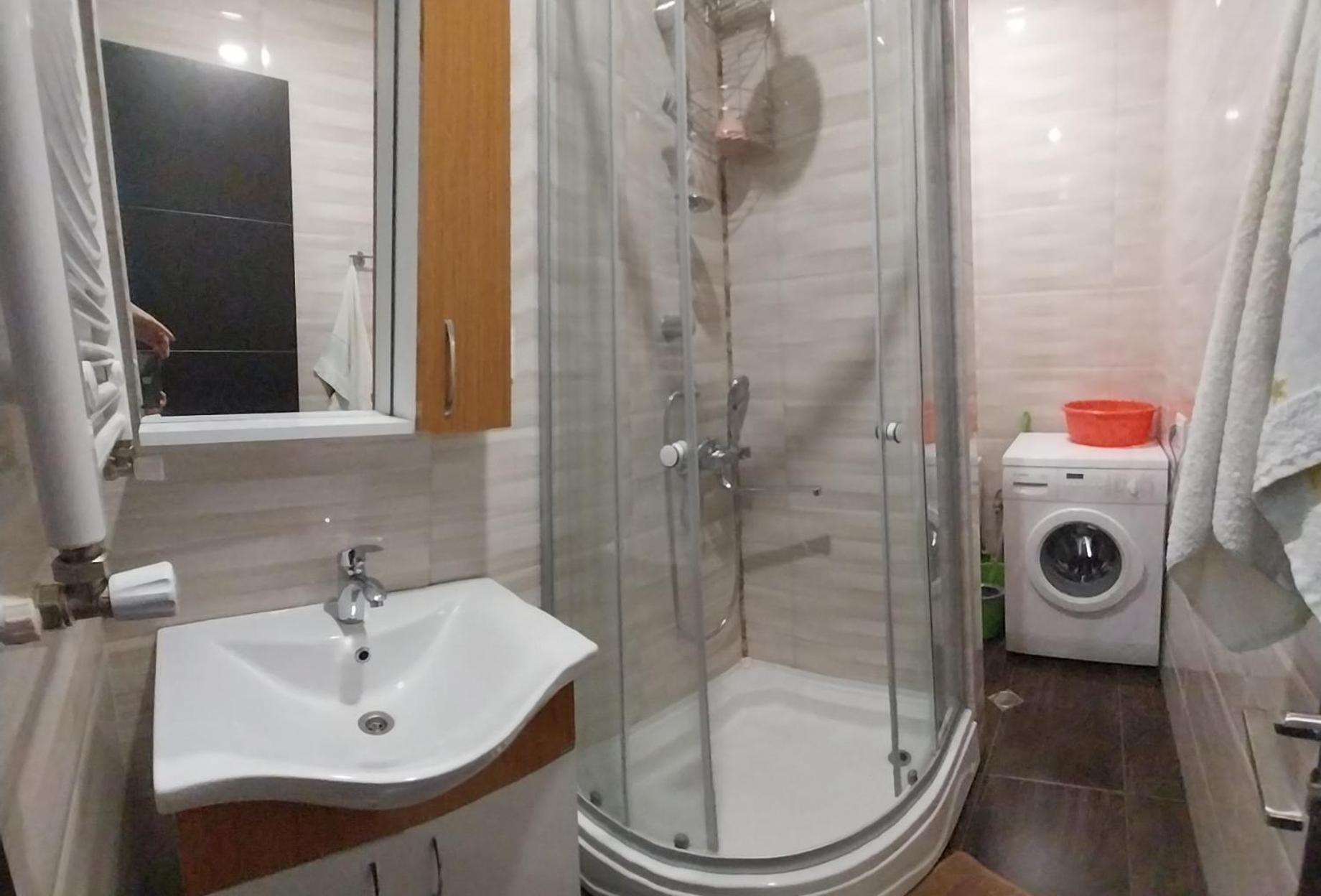 Full House Apartment Tbilisi Bagian luar foto
